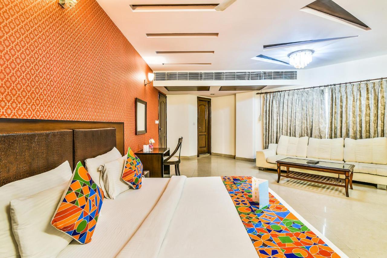 Hotel Alpine Tree New Delhi Buitenkant foto