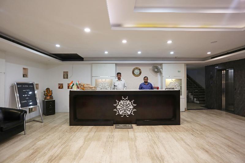 Hotel Alpine Tree New Delhi Buitenkant foto